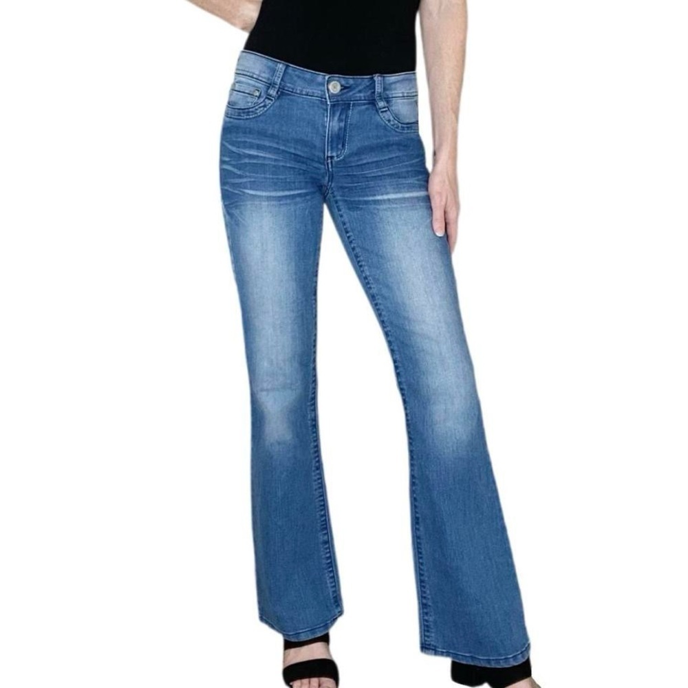 L.e.i. Retro Ashley Low Rise Bootcut Light Medium Wash Jeans Denim